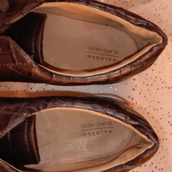 Halogen Atlantic-pacific brown croc embossed shoes. - Picture 4 of 7